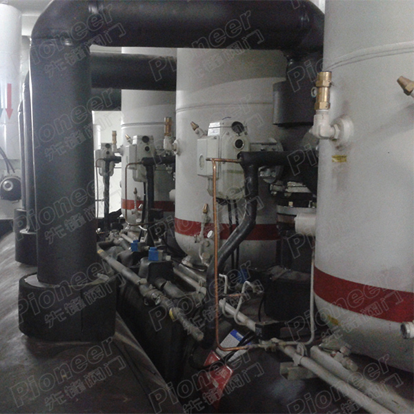 大型冷媒中央空调机组应用现场